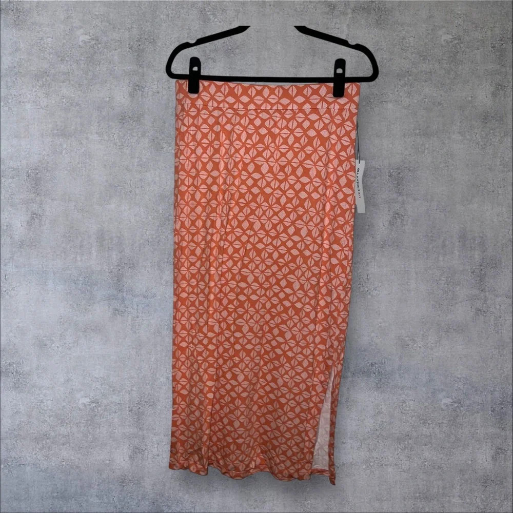 Nwt Liz Claiborne Orange Patterned‎ Women's Skirt size medium